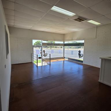 Showrooms/Bulky Goods For Lease - VIC - Swan Hill - 3585 - Commercial Shed Space  (Image 2)