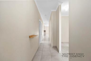 House For Sale - WA - Wellard - 6170 - Spacious Family Living with Theatre on a Generous 415sqm Block  (Image 2)