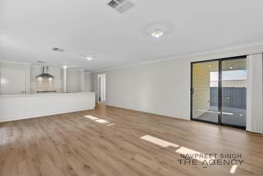 House For Sale - WA - Wellard - 6170 - Stylish Family Living in a Prime Wellard Location!  (Image 2)