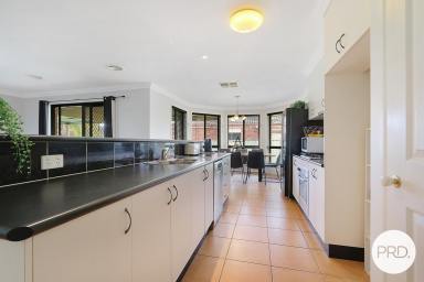 House For Sale - NSW - Glenroy - 2640 - VERSATILE FAMILY HOME WITH SHED  (Image 2)