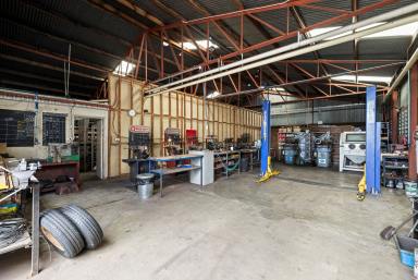Industrial/Warehouse Sold - QLD - Toowoomba City - 4350 - SOLD - OFF-MARKET  (Image 2)