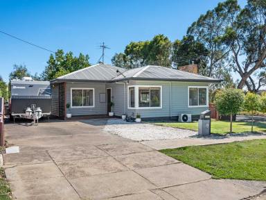 House Leased - VIC - Hamilton - 3300 - Comfortable family living (Image 2)