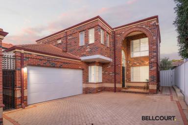 House For Sale - WA - South Perth - 6151 - WARM & WELCOMING.  (Image 2)