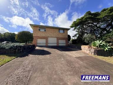 House For Sale - QLD - Kingaroy - 4610 - Split level home with Bunya Mountain views  (Image 2)