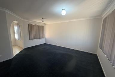 House For Lease - NSW - Raymond Terrace - 2324 - QUIET LOCATION IN LAKESIDE  (Image 2)