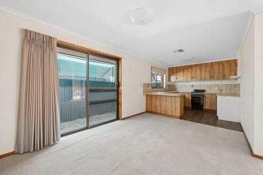 House For Sale - VIC - Mildura - 3500 - LOCATION, LOCATION, LOCATION!  (Image 2)