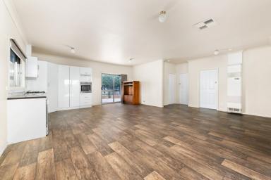 House For Sale - VIC - Mildura - 3500 - THIS WON’T LAST LONG!  (Image 2)