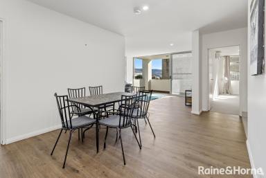 Unit For Sale - NSW - Gerringong - 2534 - Stylish Apartment Living in Gerringong's Town Centre  (Image 2)