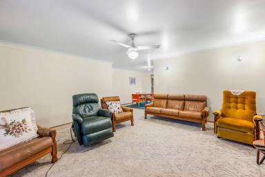 House For Sale - VIC - Mildura - 3500 - CLOSE TO THE RIVER  (Image 2)