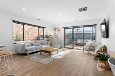 House For Sale - VIC - Cranbourne South - 3977 - Modern, Low-maintenance Sanctury (Image 2)