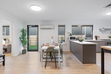 House For Sale - WA - Pearsall - 6065 - STYLISH FULLY RENOVATED 6x4x2 WITH INCREDIBLE $1,780PW RETURN!  (Image 2)
