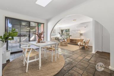 House For Sale - VIC - Mornington - 3931 - Quiet Court Comfort with Endless Potential  (Image 2)