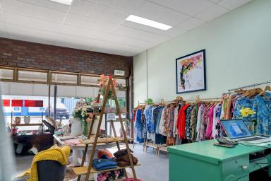 Retail For Lease - QLD - Withcott - 4352 - Boutique Retail in Country Town Centre (Image 2)