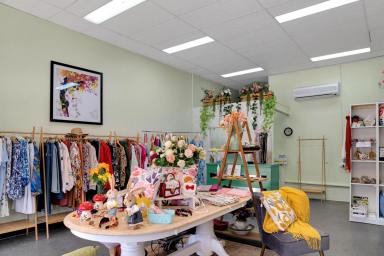 Retail For Lease - QLD - Withcott - 4352 - Boutique Retail in Country Town Centre (Image 2)