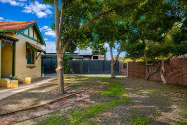 House For Sale - WA - Ashfield - 6054 - Character, Charm & Convenience on a Secure Lifestyle (Image 2)