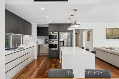 House For Sale - WA - Kallaroo - 6025 - Breezy Bespoke Luxury  (Image 2)