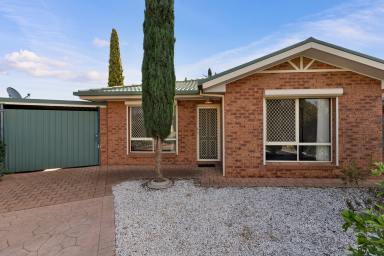 House For Sale - VIC - Mildura - 3500 - A Quality Townhouse Offering Lifestyle & Convenience  (Image 2)
