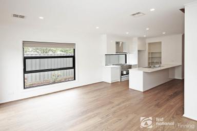 Townhouse For Lease - VIC - Cranbourne East - 3977 - Modern Family Home  (Image 2)