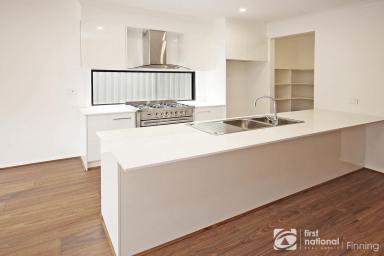 Townhouse For Lease - VIC - Cranbourne East - 3977 - Modern Family Home  (Image 2)