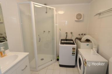 Apartment For Lease - NSW - Inverell - 2360 - Furnished Unit in Great Location  (Image 2)