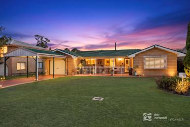 House For Sale - QLD - Warwick - 4370 - Bright, Spacious & Perfect for Entertaining  (Image 2)