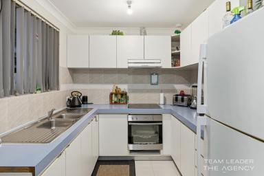 House For Sale - WA - Mandurah - 6210 - A Great location sittuated on 816m² block  (Image 2)