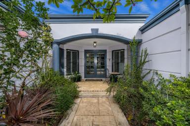 House For Sale - WA - Iluka - 6028 - TROPICAL RESORT WITH A DOWN SOUTH VIBE!  (Image 2)
