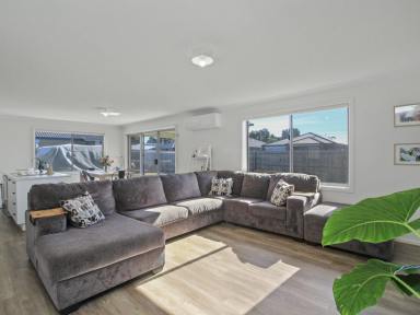 House For Sale - VIC - Lucknow - 3875 - CORNER LOT WITH DUAL ACCESS PLUS A SHED!  (Image 2)