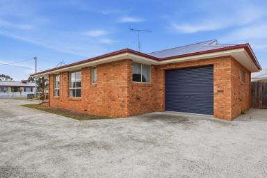 House For Lease - TAS - Oatlands - 7120 - Positioned in a peaceful pocket of Oatlands  (Image 2)