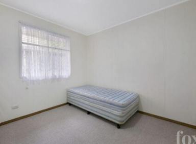 Flat For Lease - QLD - Southport - 4215 - Room for Rent in two-bedroom Southport unit  (Image 2)