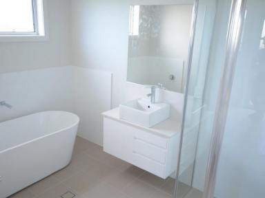 House For Lease - NSW - Old Bar - 2430 - MODERN HOME IN POPULAR OCEAN BLUE ESTATE  (Image 2)