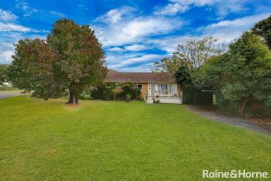 House For Sale - NSW - Nowra - 2541 - Unlock the Potential of This 822sqm R3 Zoned Property  (Image 2)