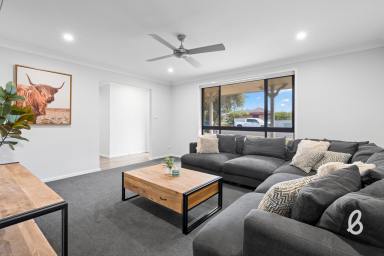 House For Sale - NSW - Singleton - 2330 - Spacious Four Bedroom Home in Quiet Family-Friendly Location  (Image 2)