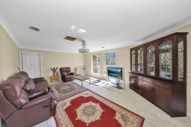 House For Sale - NSW - Adelong - 2729 - Brick Beauty!  (Image 2)