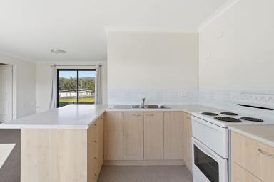 House For Lease - TAS - New Norfolk - 7140 - A Cozy Home  (Image 2)