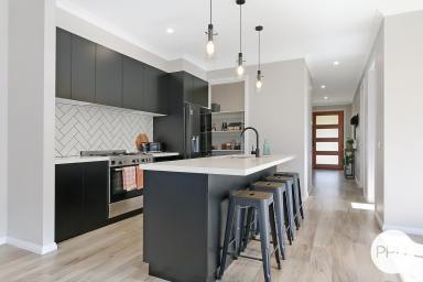 House For Sale - VIC - Leneva - 3691 - THOUGHTFULLY DESIGNED FOR MODERN FAMILY LIVING (Image 2)