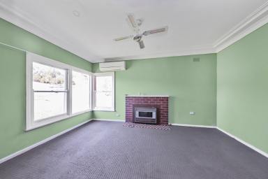 House For Sale - NSW - Tumut - 2720 - Live in, Invest or Development Opportunity! (Image 2)