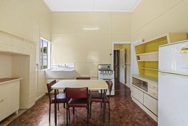 Block of Units For Sale - QLD - North Toowoomba - 4350 - Restore, Reimagine, or Invest  (Image 2)