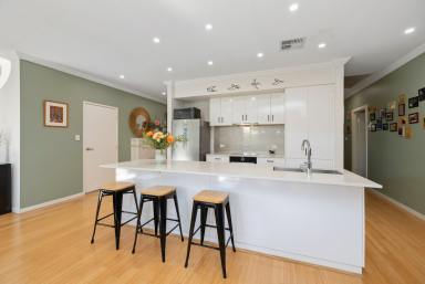 House For Sale - WA - Lynwood - 6147 - Family living at it’s finest  (Image 2)