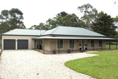 House For Lease - NSW - Bundanoon - 2578 - Large Family Home  (Image 2)