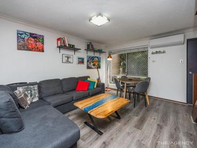 House For Sale - WA - Highgate - 6003 - FUNKY TOWNHOUSE!  (Image 2)