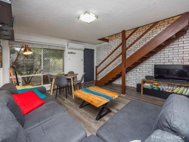 House For Sale - WA - Highgate - 6003 - FUNKY TOWNHOUSE!  (Image 2)