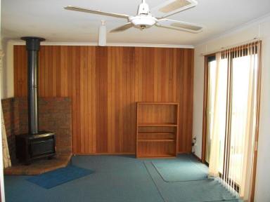 House For Lease - VIC - Eastwood Road Wy Yung - 3875 - 2 BEDROOM HOME ON LARGE BLOCK  (Image 2)