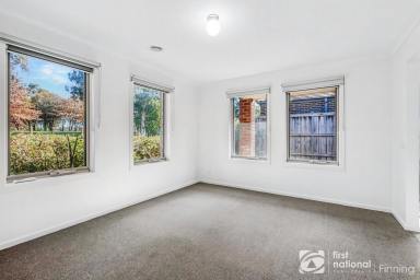 House For Sale - VIC - Cranbourne East - 3977 - PERFECT FOR FHB's, INVESTORS & DOWNSIZERS  (Image 2)