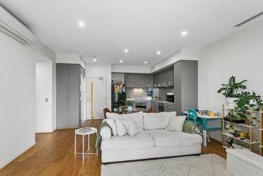 Apartment For Sale - WA - Lathlain - 6100 - Modern Comfort in a Superb Setting (Image 2)