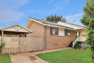 House For Lease - QLD - Rockville - 4350 - Charming 3-Bedroom House in Rockville with Spacious Yard  (Image 2)