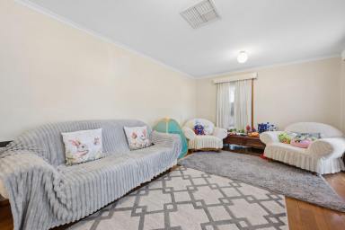 House For Sale - VIC - Mildura - 3500 - A VERY NEAT INVESTMENT  (Image 2)