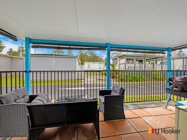 House For Sale - NSW - Batehaven - 2536 - Charming Retro Coastal Holiday Retreat - Pet Friendly & Direct Beach Access !  (Image 2)