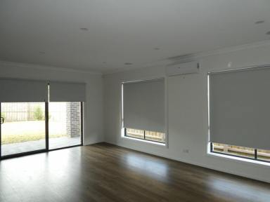 House For Lease - VIC - Lucknow - 3875 - 8 CAMDEN STREET LUCKNOW  (Image 2)