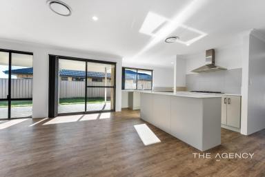 House For Sale - WA - Glenfield - 6532 - NOW SELLING - BRAND NEW 4x2 NEVER LIVED IN YOUR NEW BEACH HOME (Image 2)